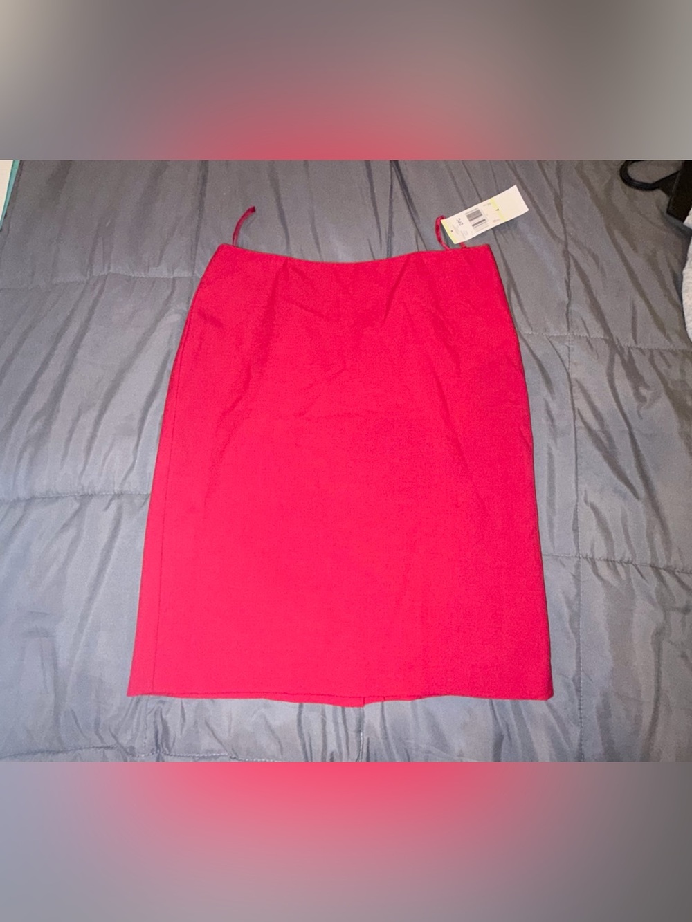 Anne Klein Cranberry Pencil Skirt Size 4 NWT